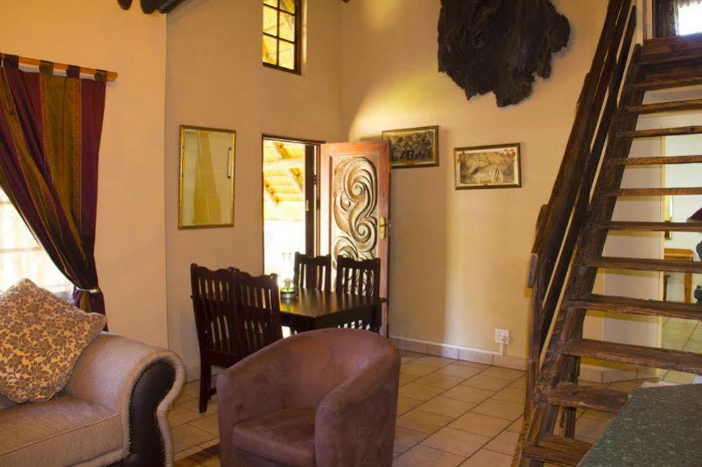 Aristo Manor Hotel Richardsbaai Buitenkant foto