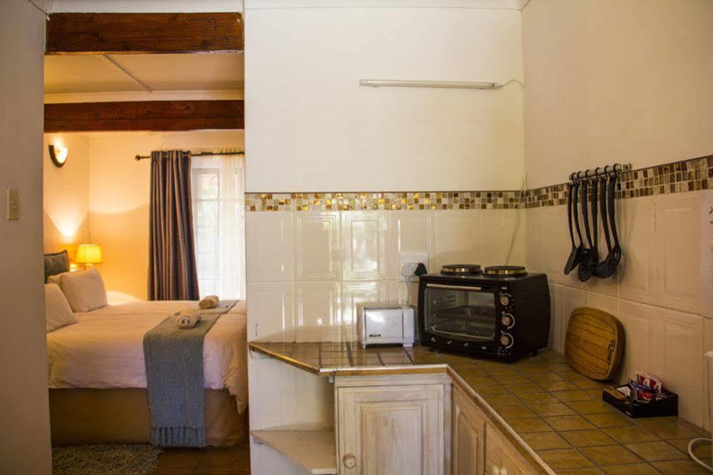Aristo Manor Hotel Richardsbaai Buitenkant foto